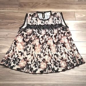 Foxie dox Sleeveless Blouse Pleated Size Large